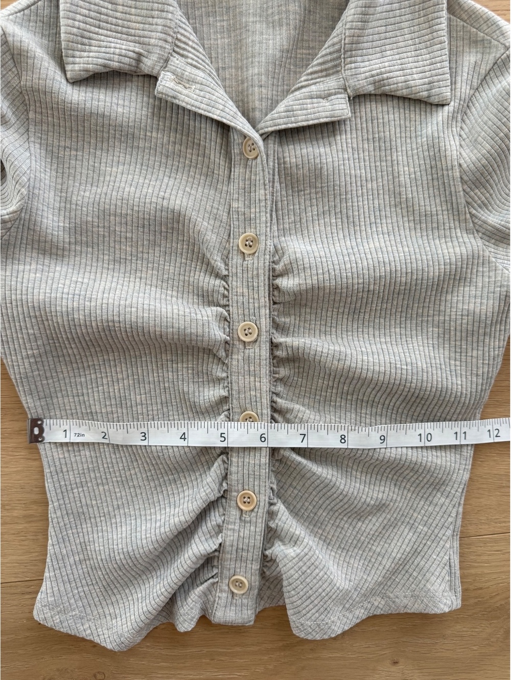 Reformation Gray Ribbed Ruched Button Front Collared Top XS - Picture 10 of 10
